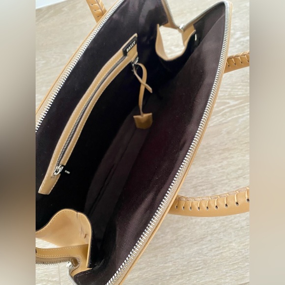 Bally bag! Camel color! - Picture 4 of 11